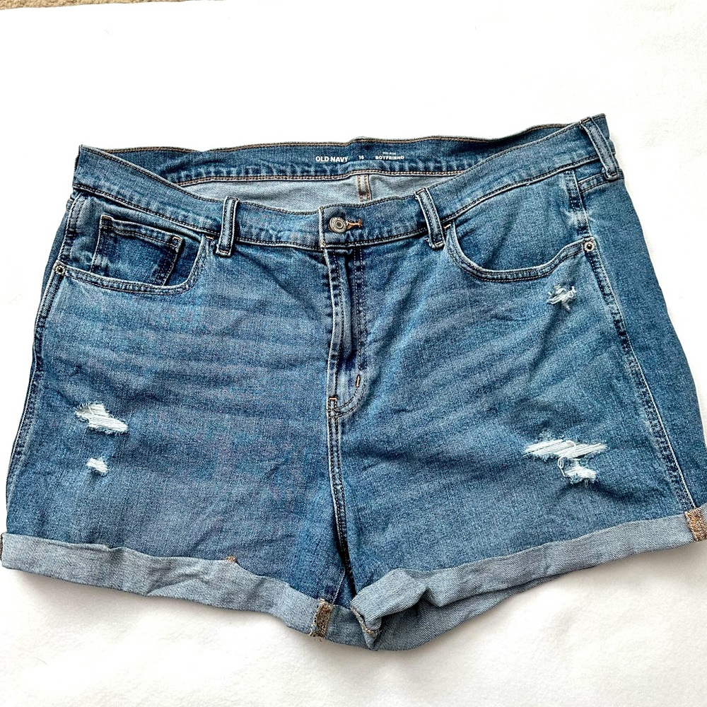 Old Navy Women’s Distressed Jean Shorts Mid-Rise Boyfriend Size 16